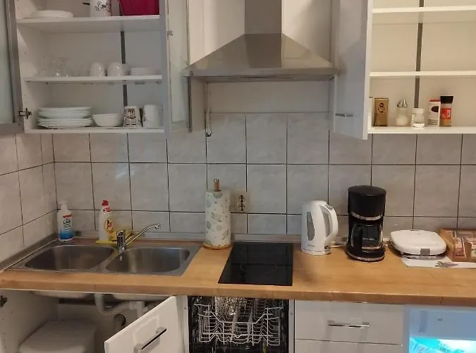 Appartement J.k-2 *
