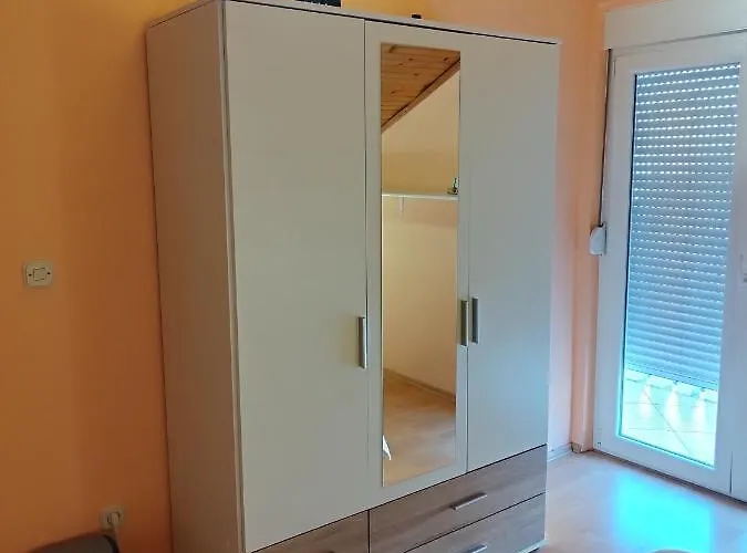 Appartement J.k-2 *